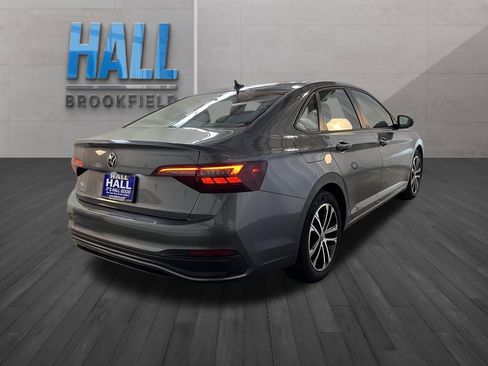 Used 2023 Volkswagen Jetta Sport image 6