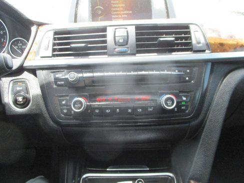 Used 2014 BMW 328i Sedan RWD image 17