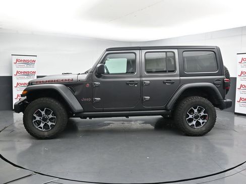 Used 2022 Jeep Wrangler Unlimited Rubicon w/ LED Lighting Group AWD/4WD image 5