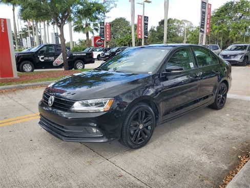 Used 2018 Volkswagen Jetta Sport image 3