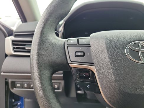 Used 2025 Toyota Camry LE FWD image 22