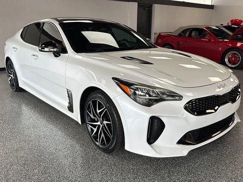 Used 2022 Kia Stinger GT-Line w/ Sun & Sound Package RWD image 7