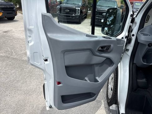 Used 2019 Ford Transit 250 130 Low Roof w/ Exterior Upgrade Package RWD image 12