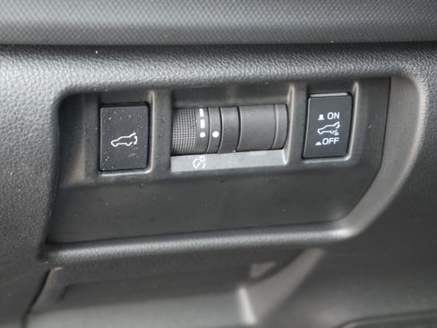 Used 2025 Subaru Forester Limited w/ Popular Package #2 AWD/4WD image 6