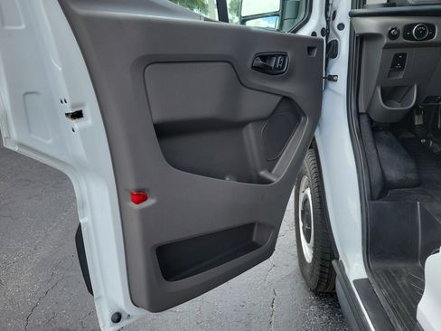 Used 2025 Ford Transit 250 148 High Roof Extended RWD image 18