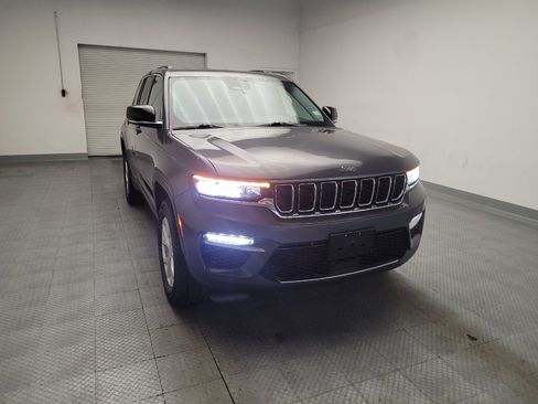 Used 2023 Jeep Grand Cherokee Limited AWD/4WD image 14