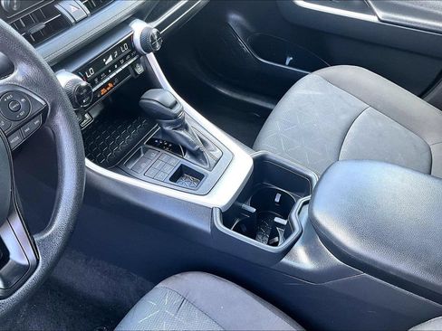 Used 2025 Toyota RAV4 XLE AWD/4WD image 15