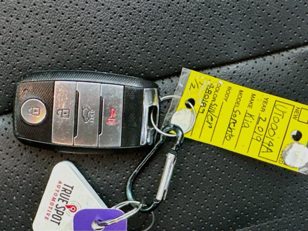 Used 2019 Kia Sorento EX FWD image 38