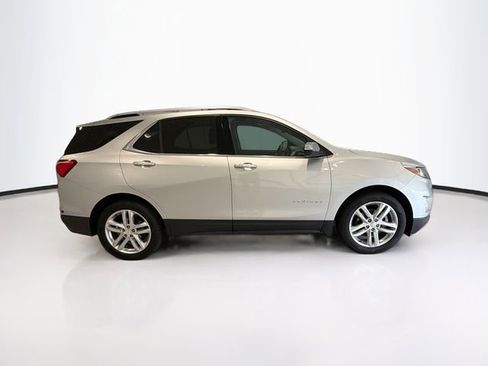 Used 2020 Chevrolet Equinox Premier image 9