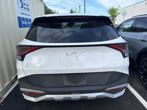Used 2023 Kia Sportage EX image 4