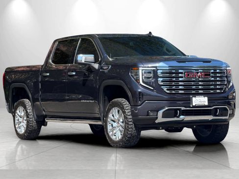 Used 2022 GMC Sierra 1500 Denali w/ Denali Carbonpro Edition AWD/4WD image 9