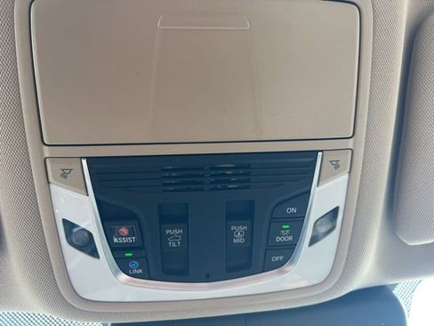 Used 2024 Acura RDX SH-AWD w/ Advance Package image 6