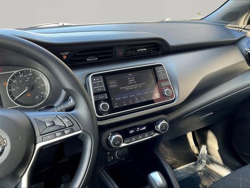 Used 2020 Nissan Kicks SV FWD image 9