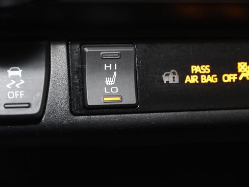 Used 2024 Toyota RAV4 XLE w/ Convenience Package AWD/4WD image 8