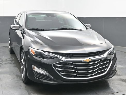Used 2024 Chevrolet Malibu LT image 3