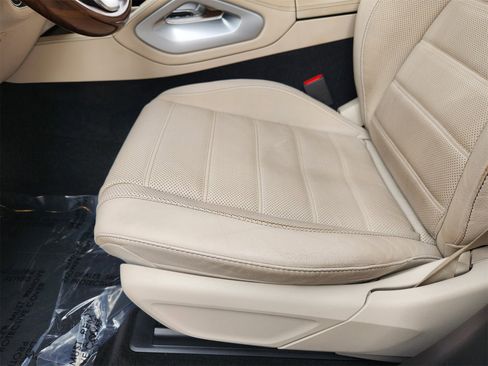 Used 2022 Mercedes-Benz GLE 450 4MATIC image 25