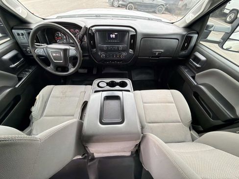 Used 2016 GMC Sierra 2500 2WD Crew Cab image 2