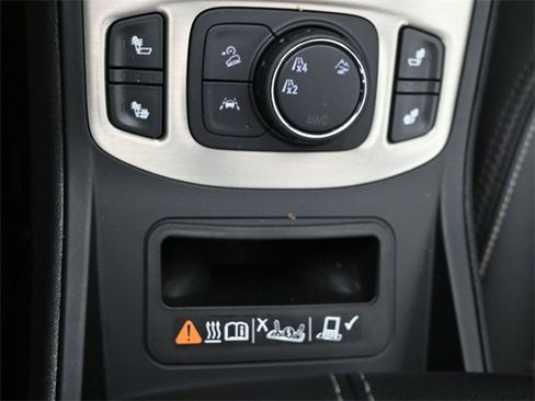 Used 2023 GMC Terrain Denali image 25