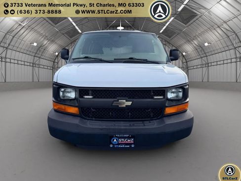 Used 2016 Chevrolet Express 2500 RWD image 8