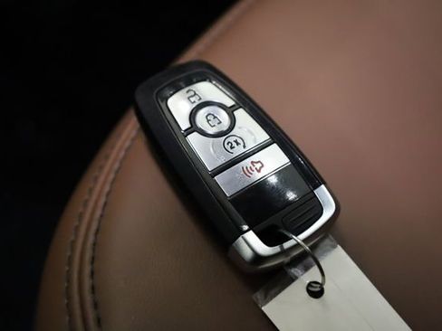 Used 2024 Ford Maverick Lariat image 32