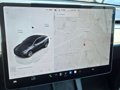 Used 2023 Tesla Model Y Long Range AWD/4WD image 17