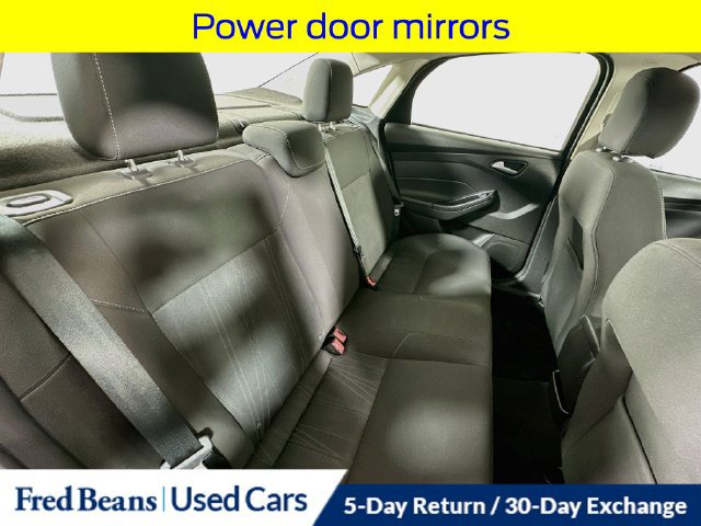 Used 2016 Ford Focus SE w/ SE Power Seat Package FWD image 30