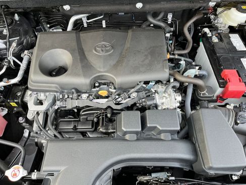 Used 2025 Toyota RAV4 XLE image 32