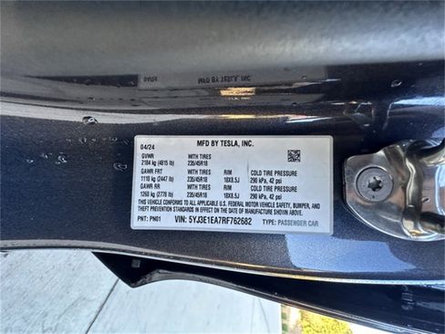 Used 2024 Tesla Model 3 Standard Range image 37