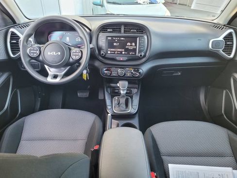 Used 2024 Kia Soul LX FWD image 17