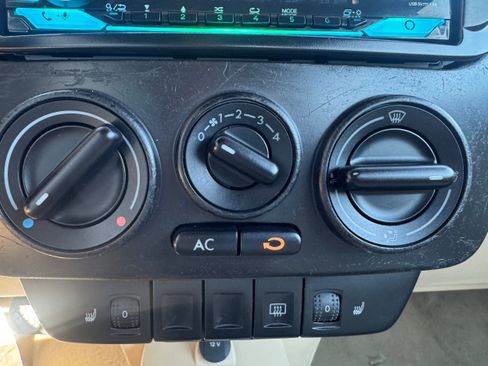 Used 2005 Volkswagen Beetle GLS image 22