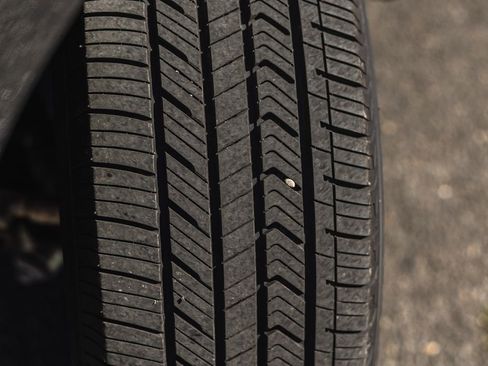 Used 2023 Toyota Tundra Platinum w/ Advanced Package image 4