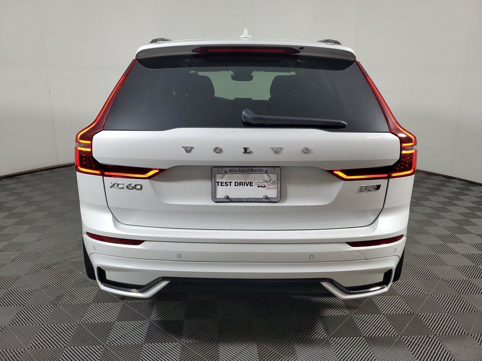 Used 2026 Volvo XC60 B5 Core w/ Climate Package AWD/4WD image 5
