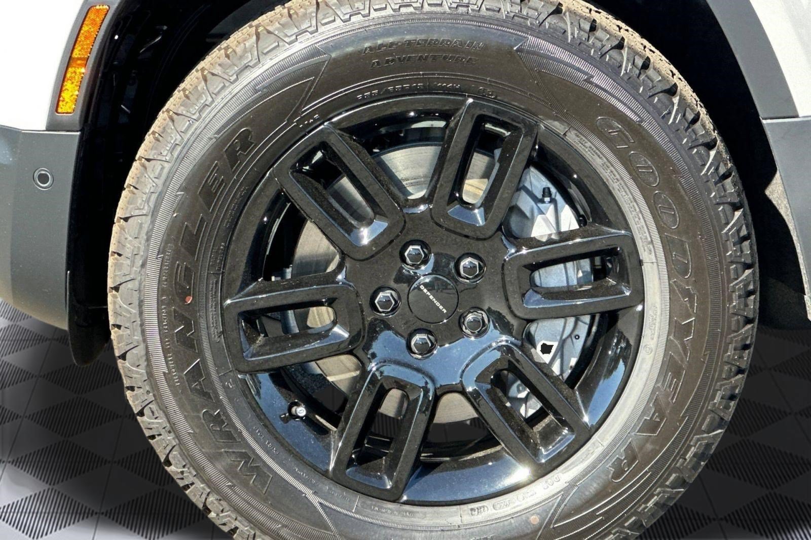 New 2026 Land Rover Defender 110 S AWD/4WD image 12