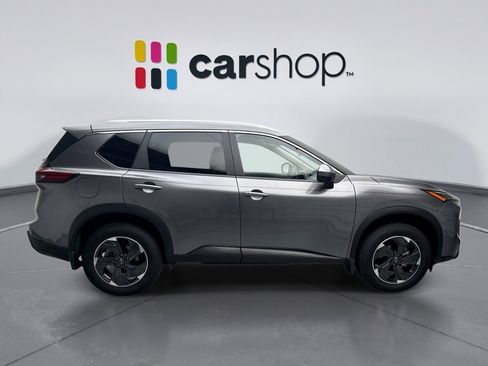 Used 2024 Nissan Rogue SV w/ SV Premium Package AWD/4WD image 6
