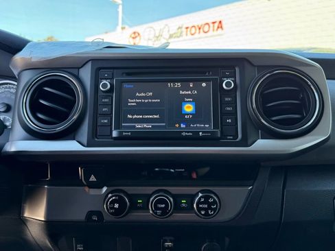 Used 2017 Toyota Tacoma SR5 image 23