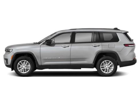 Used 2024 Jeep Grand Cherokee L Altitude AWD/4WD image 3