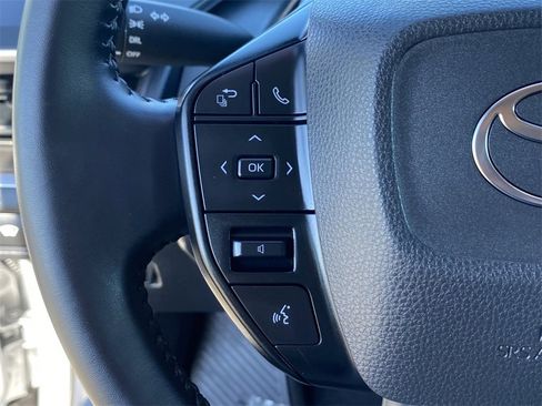 Certified 2025 Toyota Prius LE image 24