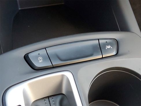 Used 2024 Chevrolet Trax LS w/ LS Convenience Package image 25