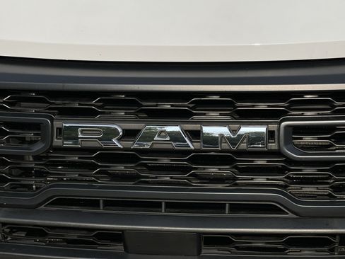 Used 2023 RAM ProMaster 2500 FWD image 12