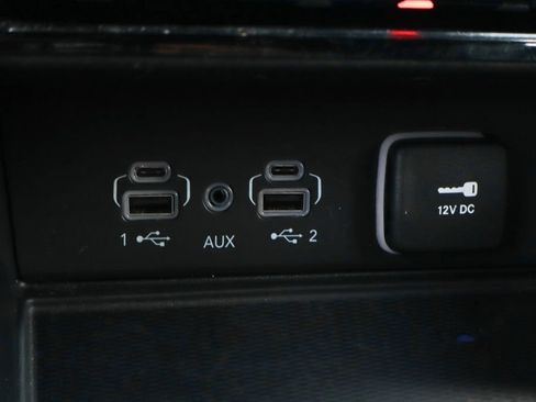 Used 2024 Jeep Grand Cherokee L Altitude AWD/4WD image 36