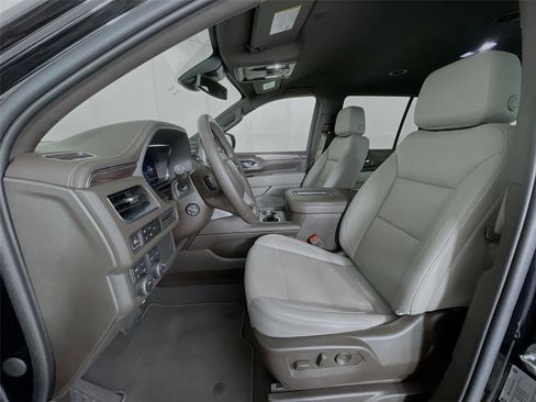Used 2023 Chevrolet Tahoe LT w/ Luxury Package AWD/4WD image 25