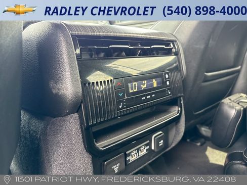 Used 2024 Jeep Wagoneer Series III AWD/4WD image 12