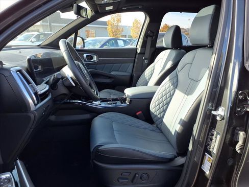 Used 2025 Kia Sorento SX Prestige image 24