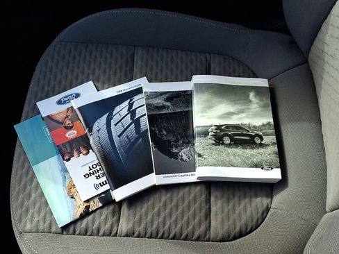 Used 2022 Ford Escape SE w/ Convenience Package image 25