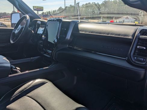 Used 2024 RAM 2500 Limited image 29