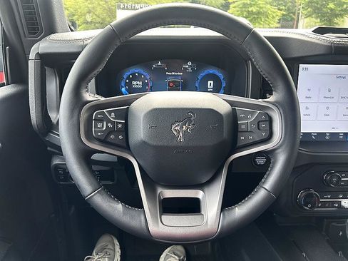 Used 2025 Ford Bronco Badlands AWD/4WD image 14