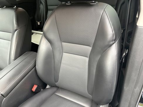 Used 2022 Nissan Rogue SV w/ SV Premium Package image 8