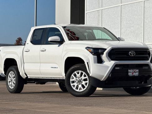 New 2026 Toyota Tacoma SR5 image 2