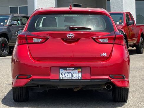 Certified 2018 Toyota Corolla iM w/ Carpet Mat Package (TMS) FWD image 8