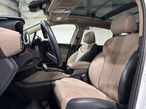 Used 2020 Hyundai Santa Fe SEL w/ Convenience + Premium Package image 22